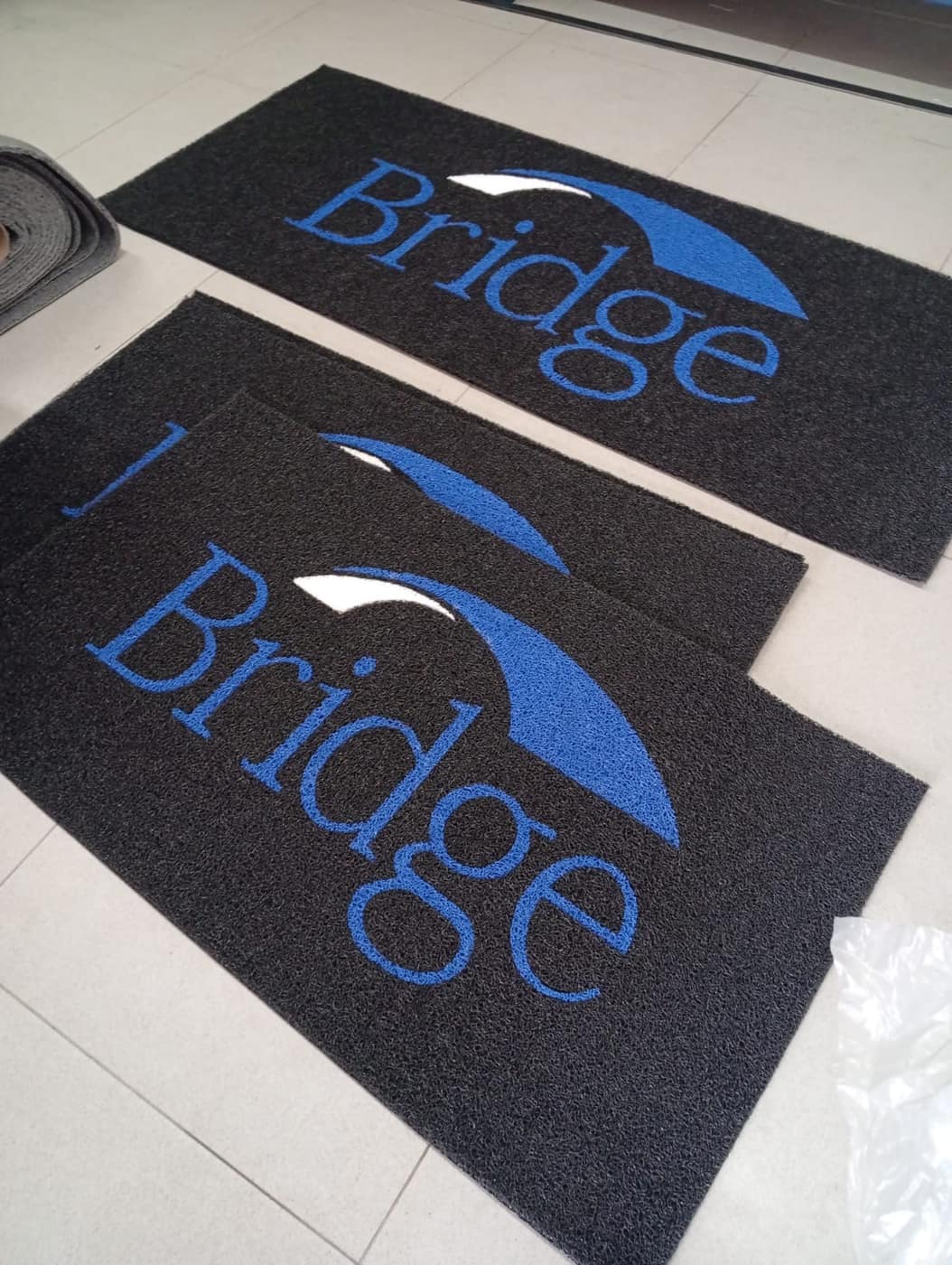 Tapete personalizado branco e azul
